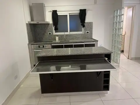 Departamento en Alquiler en Abasto, $ 700.000