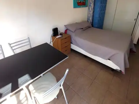 Departamento en Alquiler en Paseo Aldrey, $ 450.000