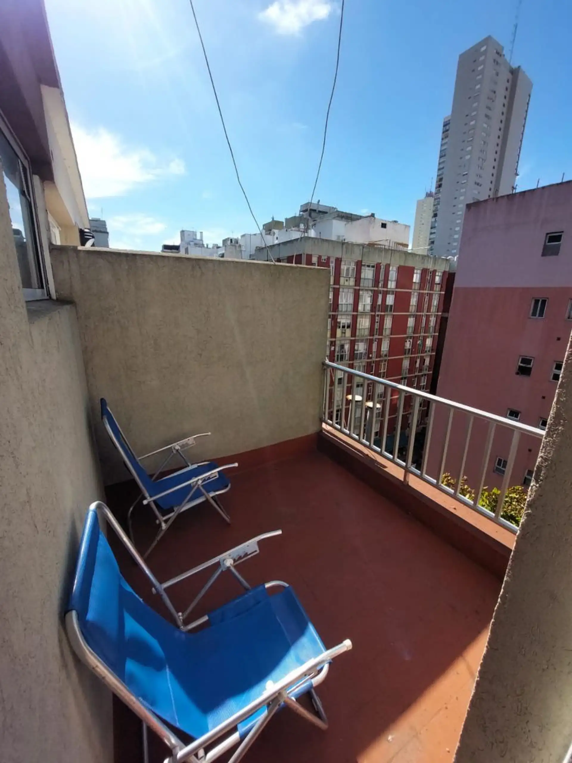 Monoambiente en alquiler amoblado con balcón terraza - Antigua Terminal