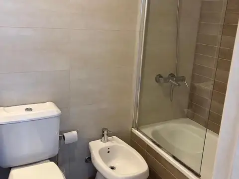 Departamento 6 ambientes con 1 baño