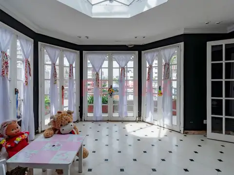 Avenida Luis María Campos 1300