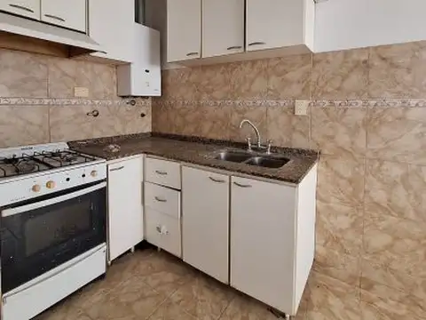 Casa 2 ambientes con 1 baño