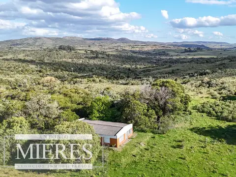 Chacra en venta de 3 ha con casa para reciclar Maldonado Uruguay