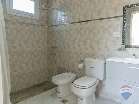 Casas con vista al lago y las montañas