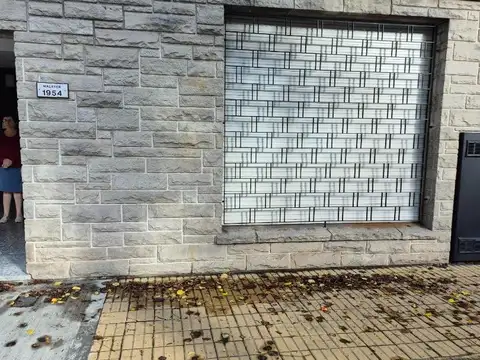 PH 2 amb.al frte.s/expensas. Muy Buena ubicacion.s/mascotas