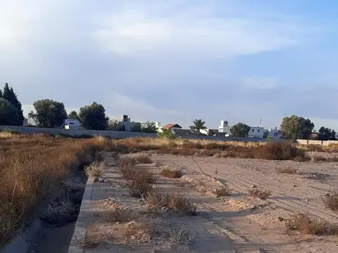 Terreno en Venta 25  mts Fondo