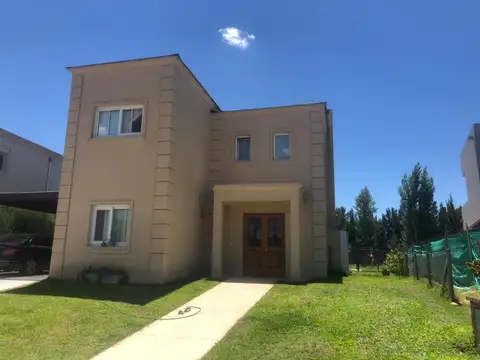 Casa a la venta en el barrio Castaños, Nordelta