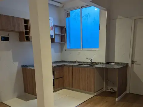 Depto Tipo Casa en Alquiler de 2 ambientes