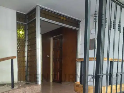 Av. Mitre 1300, Piso 3