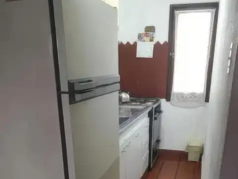 Casa 6 ambientes con 2 baños