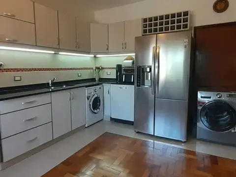 Depto Tipo Casa en Venta en Bernal Oeste, USD 180.000