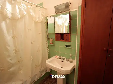 CASA EN VENTA DE 4 DORMITORIOS EN PH
