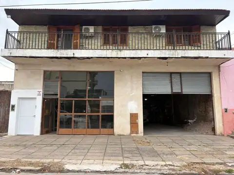 CASA EN VENTA CON GALPÓN CAMPANA