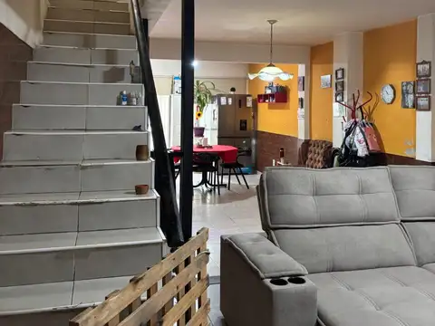 Depto Tipo Casa en Venta de 3 dormitorios