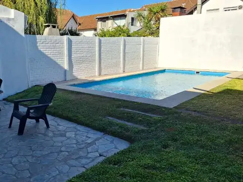 DUPLEX 4 AMBIENTES VENTA BARRIO LOS ROBLES BURZACO
