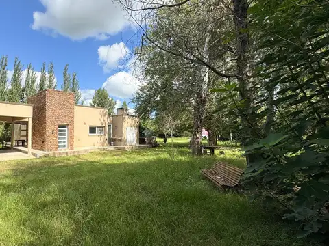 Casa en venta en San Andrés de Giles | Pileta climatizada y parque arbolado