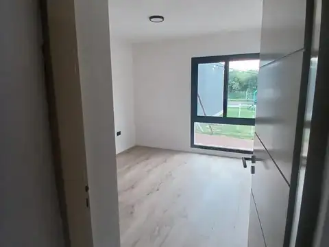 Depto Tipo Casa 3 ambientes con 2 baños