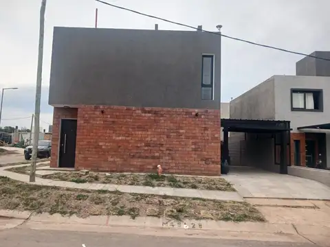 ALQUILER DUPLEX CON PILETA EN DOCTA 2 DORMITORIOS