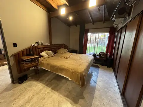 Casa 4 ambientes con 3 baños