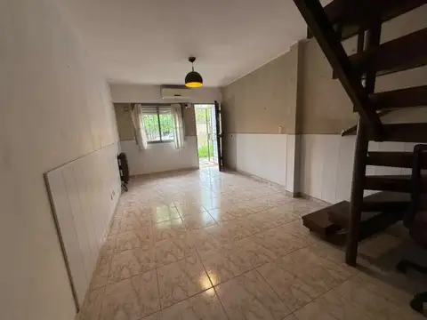 Depto Tipo Casa en Venta de 3 ambientes