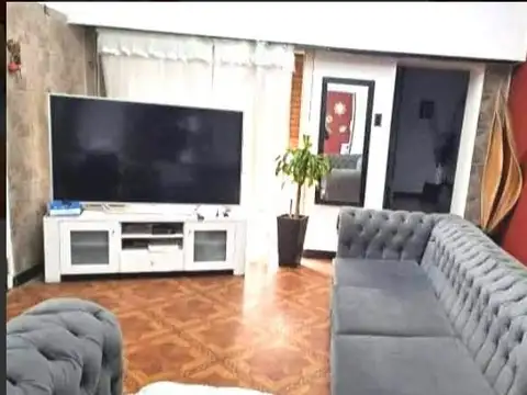 Depto Tipo Casa en Venta de 6 ambientes