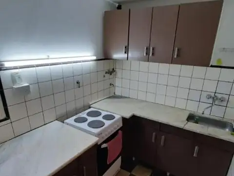 CASA EN ALQUILER EN LA PLATA - 3 DORMITORIOS CON PLACARD