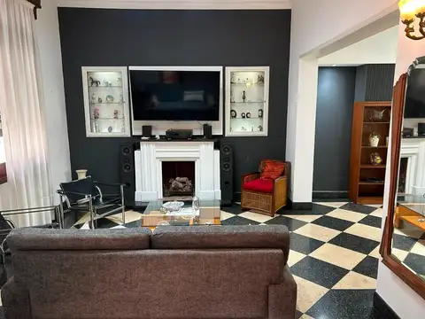 Casa en venta - Amplia y luminosa