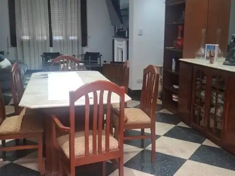 Casa en venta - Amplia y luminosa
