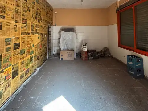 Local en Alquiler en Berazategui, $ 400.000