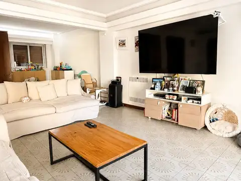 Departamento 6 ambientes con 2 baños