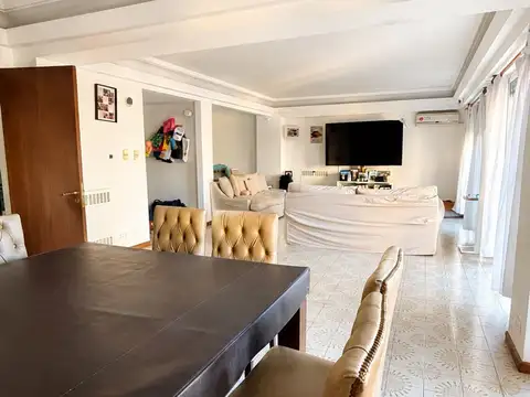 Departamento en Venta de 6 ambientes