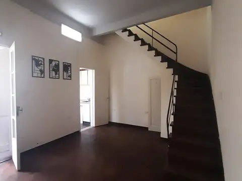 Depto Tipo Casa en Alquiler de 2 ambientes