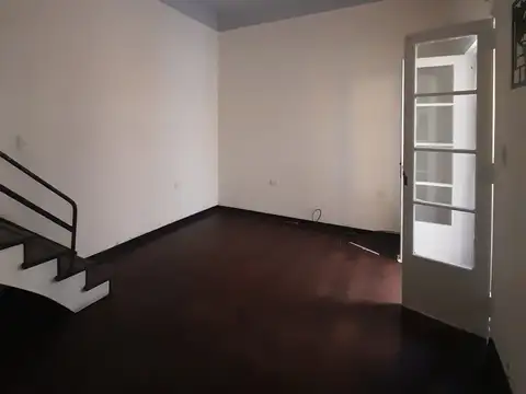 Depto Tipo Casa en Alquiler de 1 dormitorio