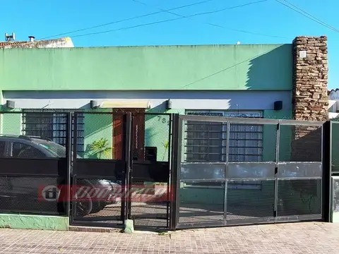 Casa - Venta - Argentina, CASTELAR - AVDA. DEL LIBERTADOR 789