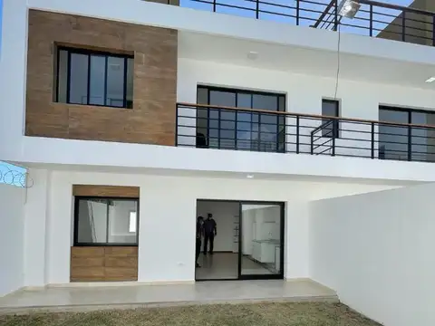 VENTA DPTO. 2 AMBIENTES CON PATIO A ESTRENAR  QUILMES OESTE 