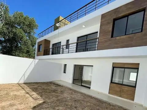 VENTA DPTO. 2 AMBIENTES CON PATIO A ESTRENAR  QUILMES OESTE 