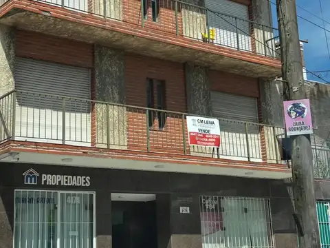 Venta Dos ambientes Frente VIlla Ballester