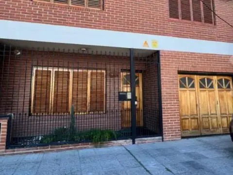 HERMOSA CASA 4 AMBIENTES EN RAMOS MEJIA SUR