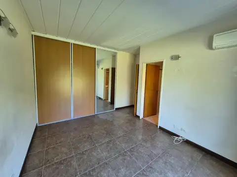 Casa en Venta en Loma Verde, USD 190.000