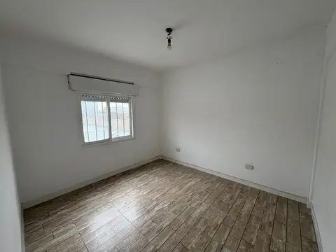 Departamento en Alquiler en Villa Insuperable, $ 650.000