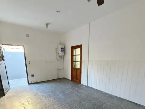 Casa de 3 ambientes en alquiler | Berazategui