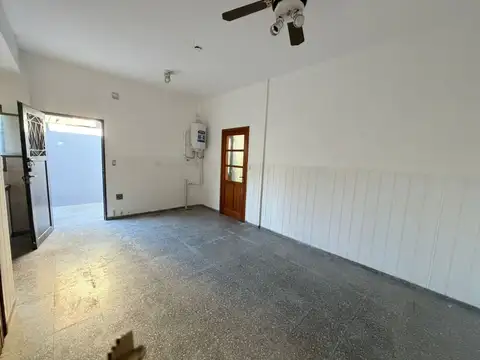 Casa de 3 ambientes en alquiler | Berazategui
