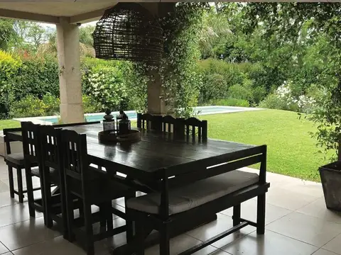 Casa en Venta en Mercedes, USD 280.000