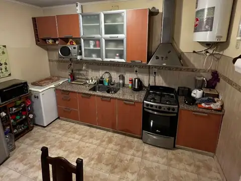 Casa de 3 Dormitorios con Patio y Cochera