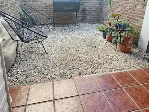 Depto Tipo Casa en Venta con 1 cocheras