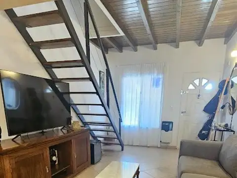 Depto Tipo Casa en Venta de 3 ambientes
