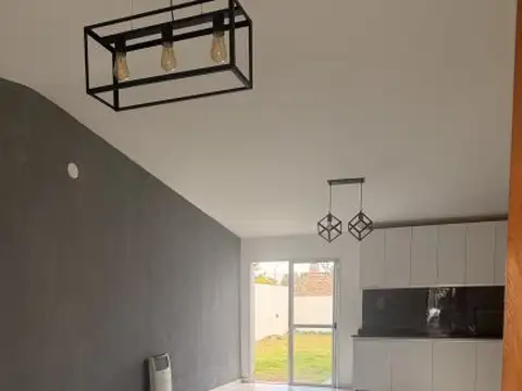 Casa en Venta con 1 cochera