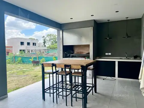 CASA EN VENTA PILAR