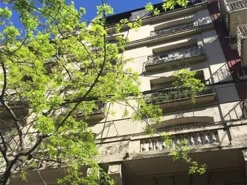 Av. Pueyrredon 1700