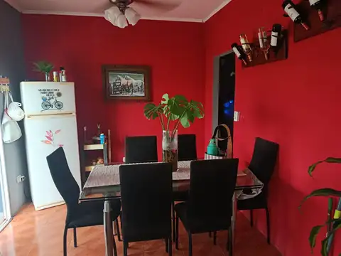 Casa 3 ambientes con 2 baños